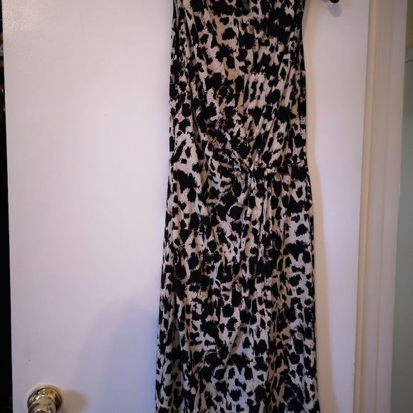 Dress - Picture 5 of 10